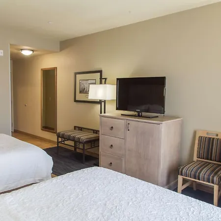 Hampton Inn & Suites Dodge City Boot Hill Casino Exterior foto