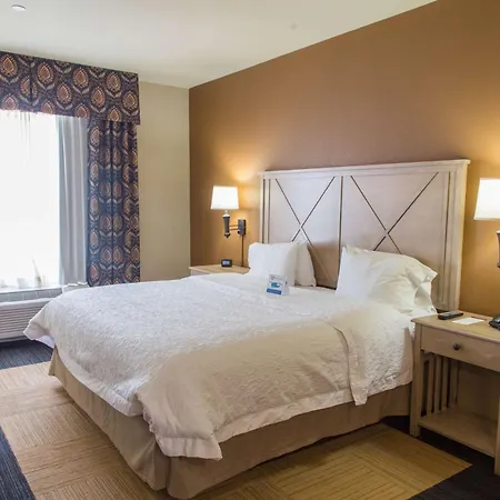 Hampton Inn & Suites Dodge City Boot Hill Casino Exterior foto