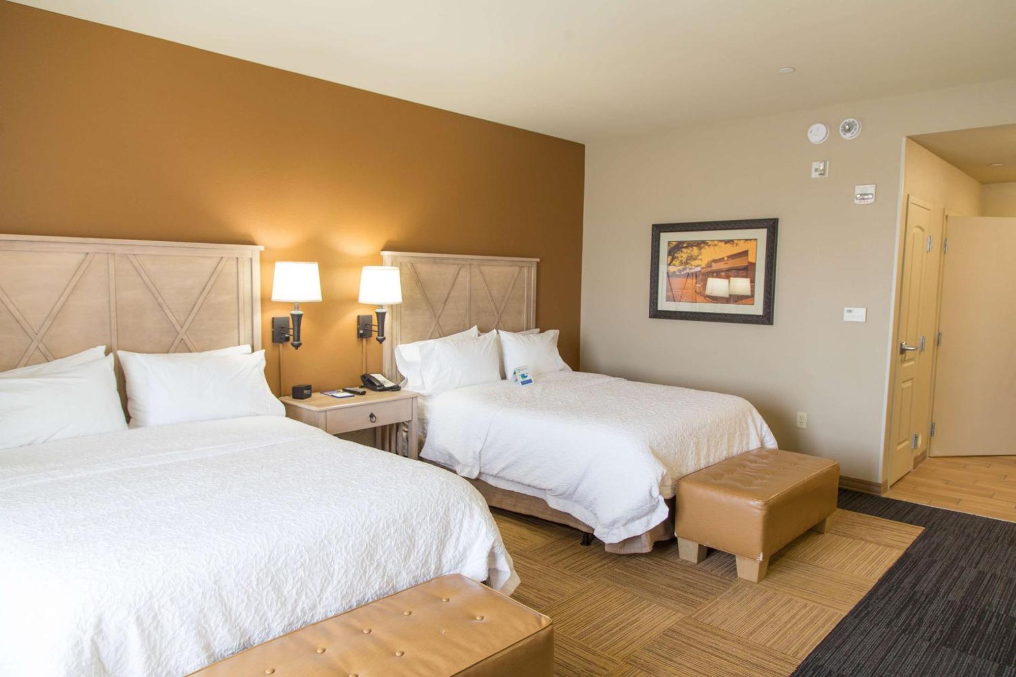 Hampton & Dodge Boot Hill Casino Hotel Dodge City