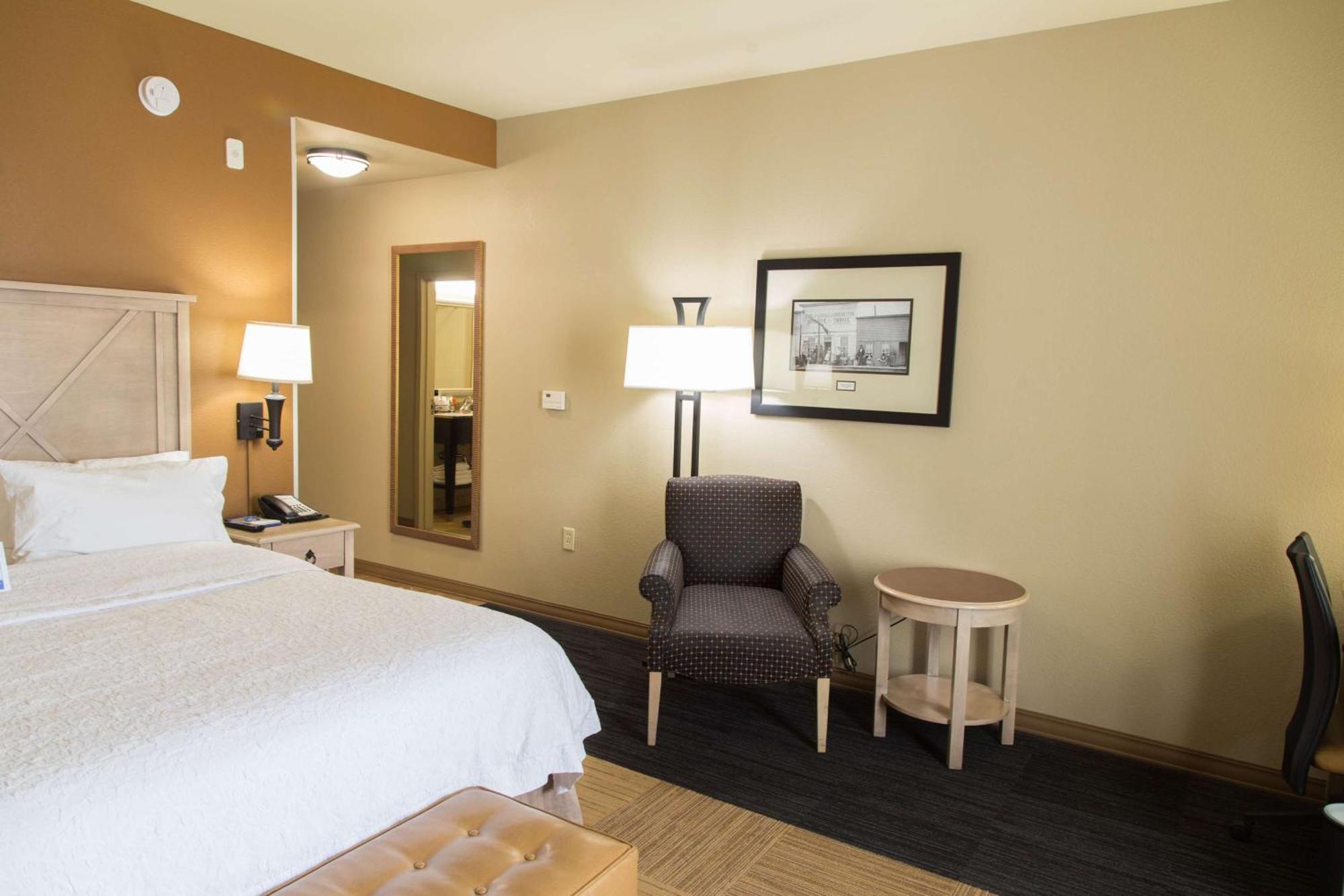 Hotel Hampton & Dodge Boot Hill Casino